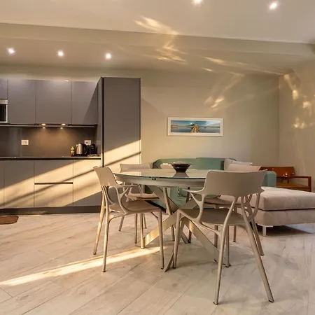 Homeby, Modern Loft Apartment